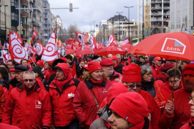 Güçlendirilmiş ve adil bir şekilde finanse edilen toplumlar için ulusal gösteri