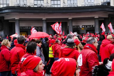 Güçlendirilmiş ve adil bir şekilde finanse edilen toplumlar için ulusal gösteri