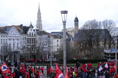 Güçlendirilmiş ve adil bir şekilde finanse edilen toplumlar için ulusal gösteri