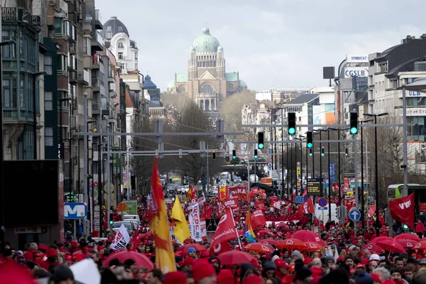 Güçlendirilmiş ve adil bir şekilde finanse edilen toplumlar için ulusal gösteri