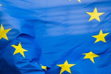 Brüksel, Belçika. 30 Ocak 2020. Avrupa bayrakları Eu karargahının önünde dalgalanıyor.