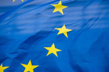 Brüksel, Belçika. 30 Ocak 2020. Avrupa bayrakları Eu karargahının önünde dalgalanıyor.