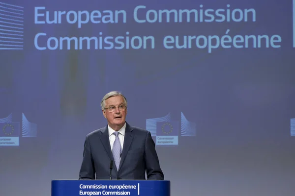 Michel Barnier, negociador del Brexit de la UE, celebra una conferencia de prensa —  Fotos de Stock