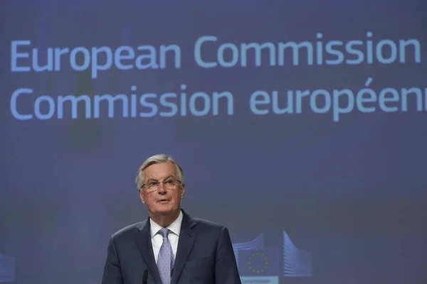 Michel Barnier, negociador del Brexit de la UE, celebra una conferencia de prensa —  Fotos de Stock