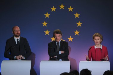 Avrupa Konseyi Başkanı Charles Michel, Eu Parlamentosu Başkanı David Sassoli ve Eu Komisyonu Başkanı Ursula von der Leyen 31 Ocak 2020 'de Brüksel, Belçika' da Avrupa 'nın geleceği hakkında bir konuşma yaptılar..