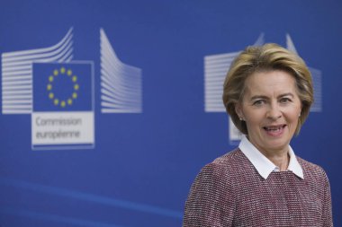 Brüksel, Belçika. 19 Şubat 2020. Avrupa Komisyonu Başkanı Ursula von der Leyen, Yapay Zeka konulu basın toplantısında (Ai).   