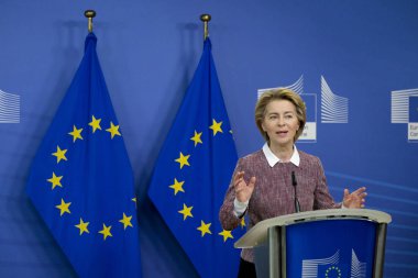 Brüksel, Belçika. 19 Şubat 2020. Avrupa Komisyonu Başkanı Ursula von der Leyen, Yapay Zeka konulu basın toplantısında (Ai).   