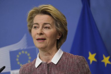 Brüksel, Belçika. 19 Şubat 2020. Avrupa Komisyonu Başkanı Ursula von der Leyen, Yapay Zeka konulu basın toplantısında (Ai).   