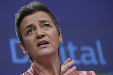 Brüksel, Belçika. 19 Şubat 2020. Avrupa Komisyonu İcra Kurulu Başkan Yardımcısı Margrethe Vestager, Yapay Zeka konulu basın toplantısında (Ai) 