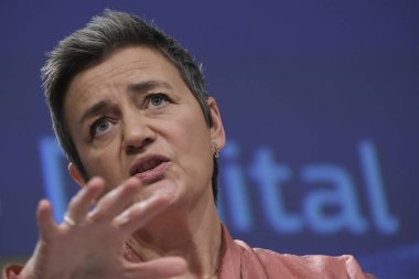 Brüksel, Belçika. 19 Şubat 2020. Avrupa Komisyonu İcra Kurulu Başkan Yardımcısı Margrethe Vestager, Yapay Zeka konulu basın toplantısında (Ai) 