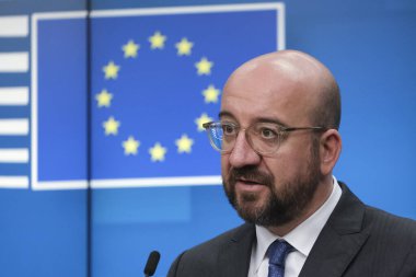 Avrupa Konseyi Başkanı Charles Michel Avrupa Komisyonu Başkanı Ursula Von Der Leyen ile 10 Mart 2020 'de Avrupa Konseyi, Brüksel, Belçika' da ortak bir basın toplantısı düzenledi..