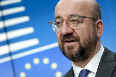 Avrupa Konseyi Başkanı Charles Michel Avrupa Komisyonu Başkanı Ursula Von Der Leyen ile 10 Mart 2020 'de Avrupa Konseyi, Brüksel, Belçika' da ortak bir basın toplantısı düzenledi..