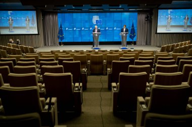 Brüksel, Belçika. 15 Mayıs 2020. Avrupa Dışişleri Yüksek Temsilcisi Josep Borrell, AB Dışişleri Konseyi 'nin (FAC) bitiminde basın toplantısı düzenledi).