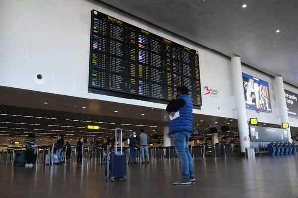 Passengers Check Departure Boarding Most Flights Cancelled Zaventem International Airport — Stock Photo, Image