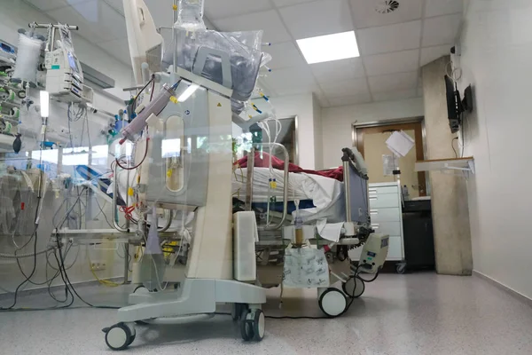Пациент Находится Отделении Интенсивной Терапии Коронавирусной Болезни Covid Госпиталя Chu — стоковое фото