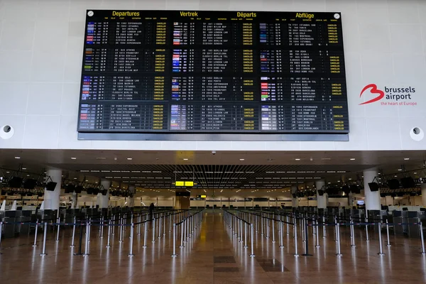 Eine Abflugplantafel Zeigt Gestrichene Flüge Brüsseler Flughafen Brüssel Belgien Mai — Stockfoto