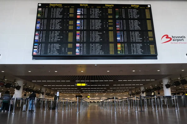 Departure Timetable Board Displays Cancelled Flights Brussels Airport Brussels Belgium — Stock Photo, Image
