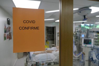 Bir hasta, 5 Mayıs 2020 'de Liege, Belçika' daki CHU de Liege hastanesinde Coronavirus hastalığı (COVID-19) için yoğun bakım ünitesinde görülmektedir..