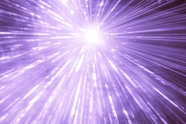 El láser púrpura muestra los rayos en la parte superior de la fiesta nocturna rendimiento —  Fotos de Stock