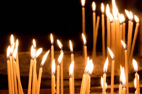 Las Llamas Fuego Luz Las Velas Filas Círculos Son Símbolo — Foto de Stock