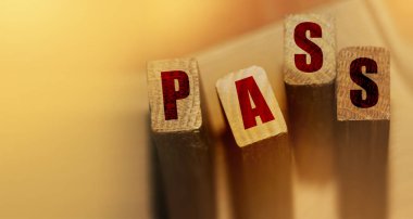 İnşaat taşlarından yapılmış bir kelime. Geç ya da kalma kavramı, pozitif cevap kavramı.