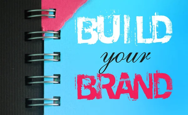 흰색 과 분홍색으로 된 마피 복의 푸른 면에 자신의 브랜드 문자 메시지 단어를 만들어 보 세요. 비즈니스 스타트업 개념. — 스톡 사진