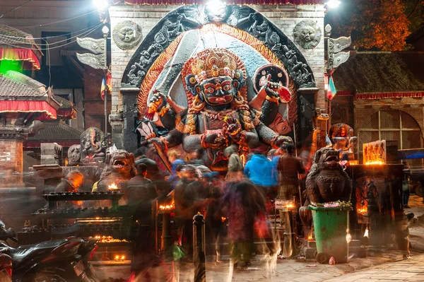 Dios Kaal Bhairav Kathmandu Durbar Square Nepal Por Noche Oraciones — Foto de Stock