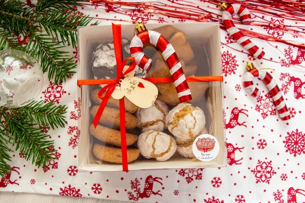Χριστουγεννιάτικη Συσκευασία Μπισκότα Ένα Όμορφο Κουτί — Φωτογραφία Αρχείου