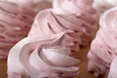 Masada güzel pembe şekerlemeler