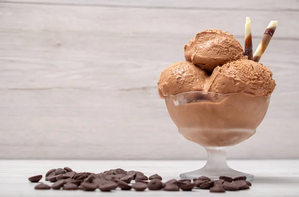 Čokoládová Zmrzlina Koule Sklenici — Stock fotografie