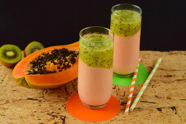 Papaya, kiwi smoothie — Stock Fotó