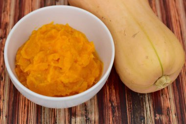 bir kase kabak püresi