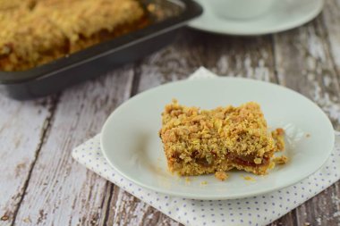 Ev yapımı fırında tarihi bar kek