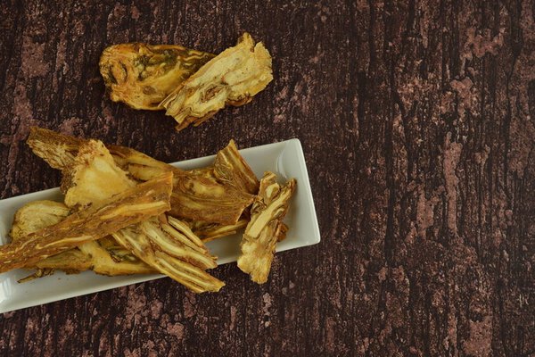 Angelica sinensis, known as dong quai or "female ginseng" is a herb from the family Apiaceae, indigenous to China.