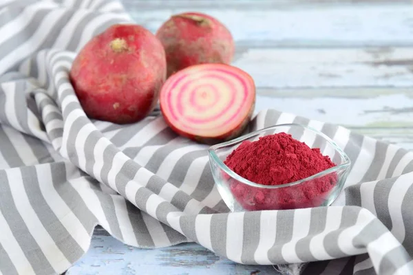 Taze şeker kamışı pancar bitki ve pancar tozu