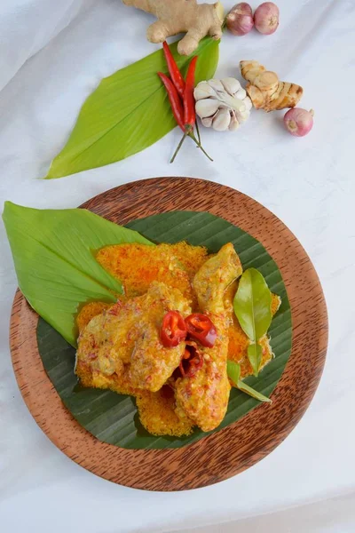 Ayam Kalio Padang Wet Saucy Chicken Rendang Served Banana Leaf — ストック写真