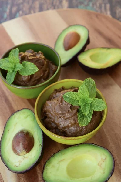 Vegan Avocado Chocolate Mousse Mint Leaves — Stock Fotó