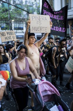 Buenos Aires, Arjantin - 11 / 02 / 2019: Buenos Aires geçit törenindeki insanlar 