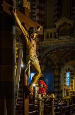 Buenos Aires, Arjantin - 10 / 27 / 2019: Maria Auxiliadora Bazilikası manzarası. 1900 ve 1910 yılları arasında inşa edilen eser, Don Bosco 'nun Satıcıları tarafından Arjantin' de yapılan en büyük çalışmalardan biridir.