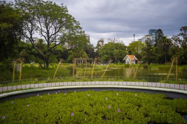 Buenos Aires, Arjantin - 01 / 29 / 2020: Yeni Ecoparque manzarası, eski Buenos Aires Hayvanat Bahçesi