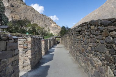 Ollantaytambo 'nun harabelerinin manzarası