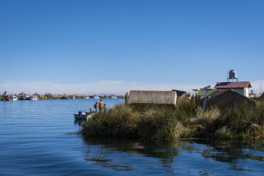 Puno, Peru 'daki Uro yerlilerinin yüzen adaları