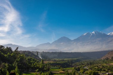 Arequipa 'nın volkanlarının manzarası