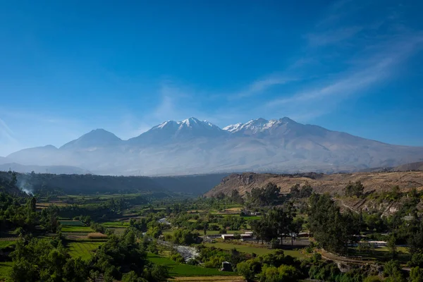 Una Vista Los Volcanes Arequipa — Foto de Stock