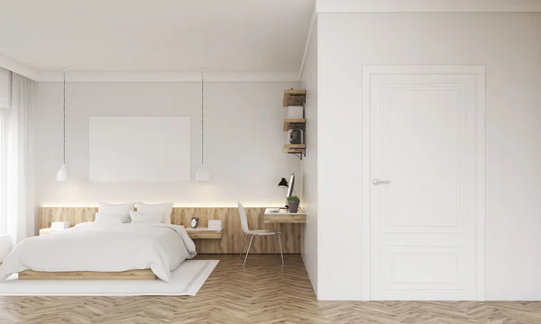 Intérieur de la chambre avec porte et étagères — Photo