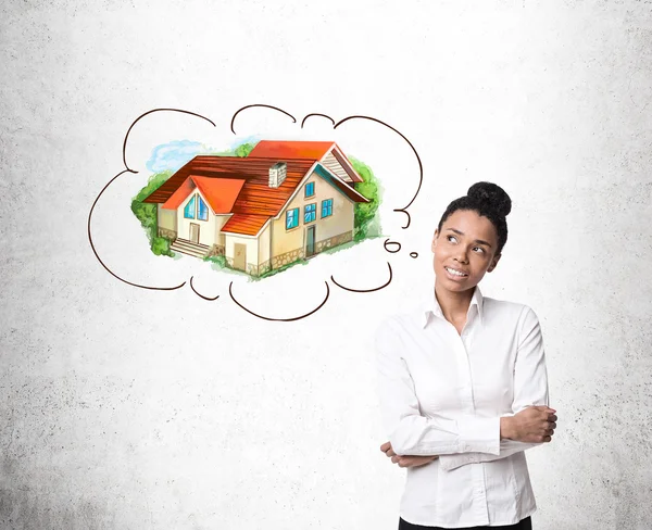 African girl wants to buy a house — Stock Photo, Image