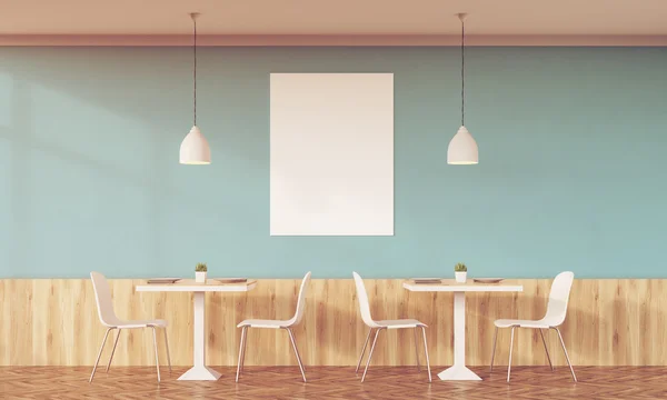 Zonovergoten familie café met groene muren — Stockfoto