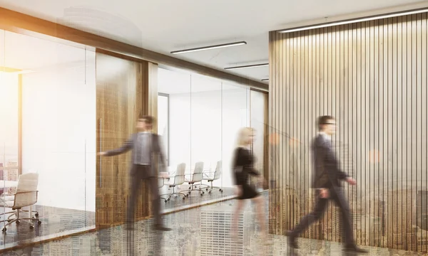People leaving meeting room — Stock Photo, Image