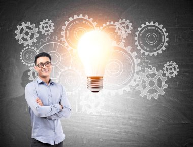 Asya adam ve gears ampul ile