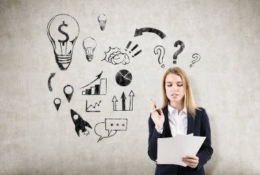 Kadın iş fikir simgeler yakınındaki sözleşme imzalama